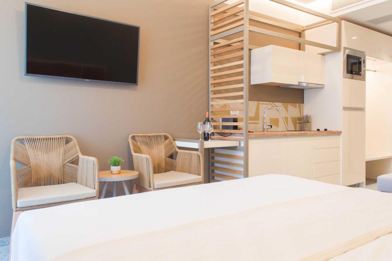 Eco Green Residences & Suites Торони Екстериор снимка