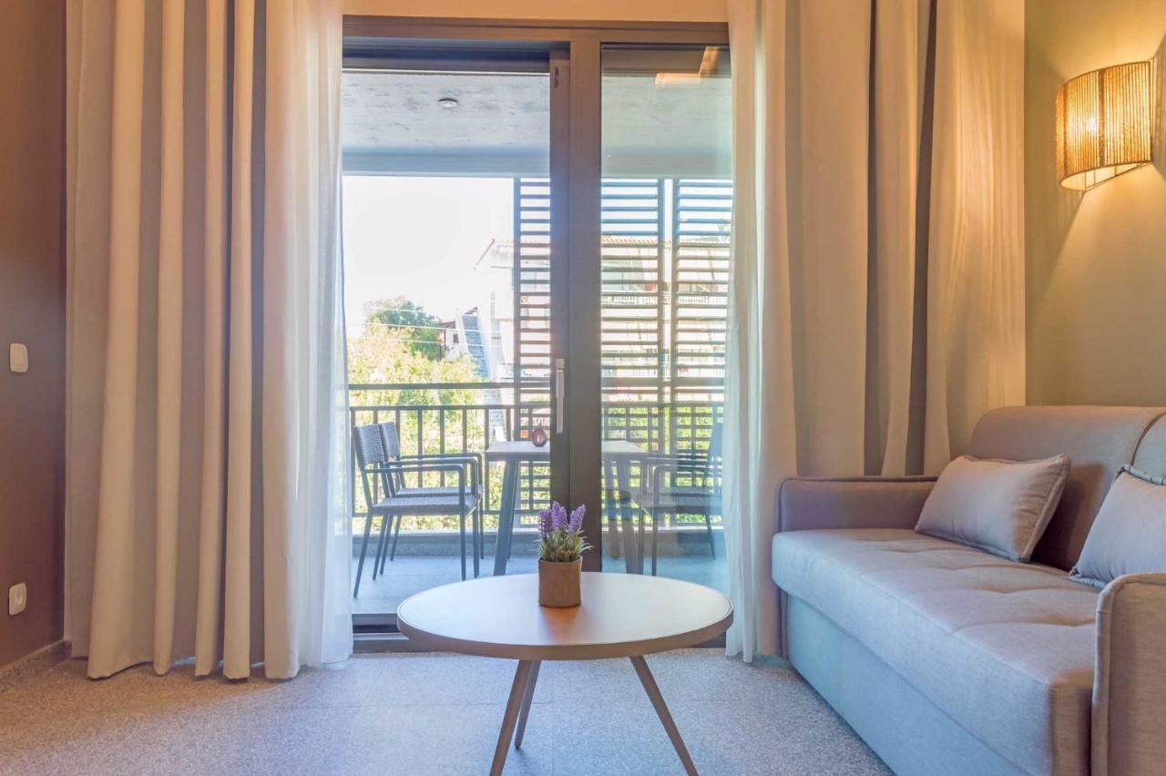 Eco Green Residences & Suites Торони Екстериор снимка
