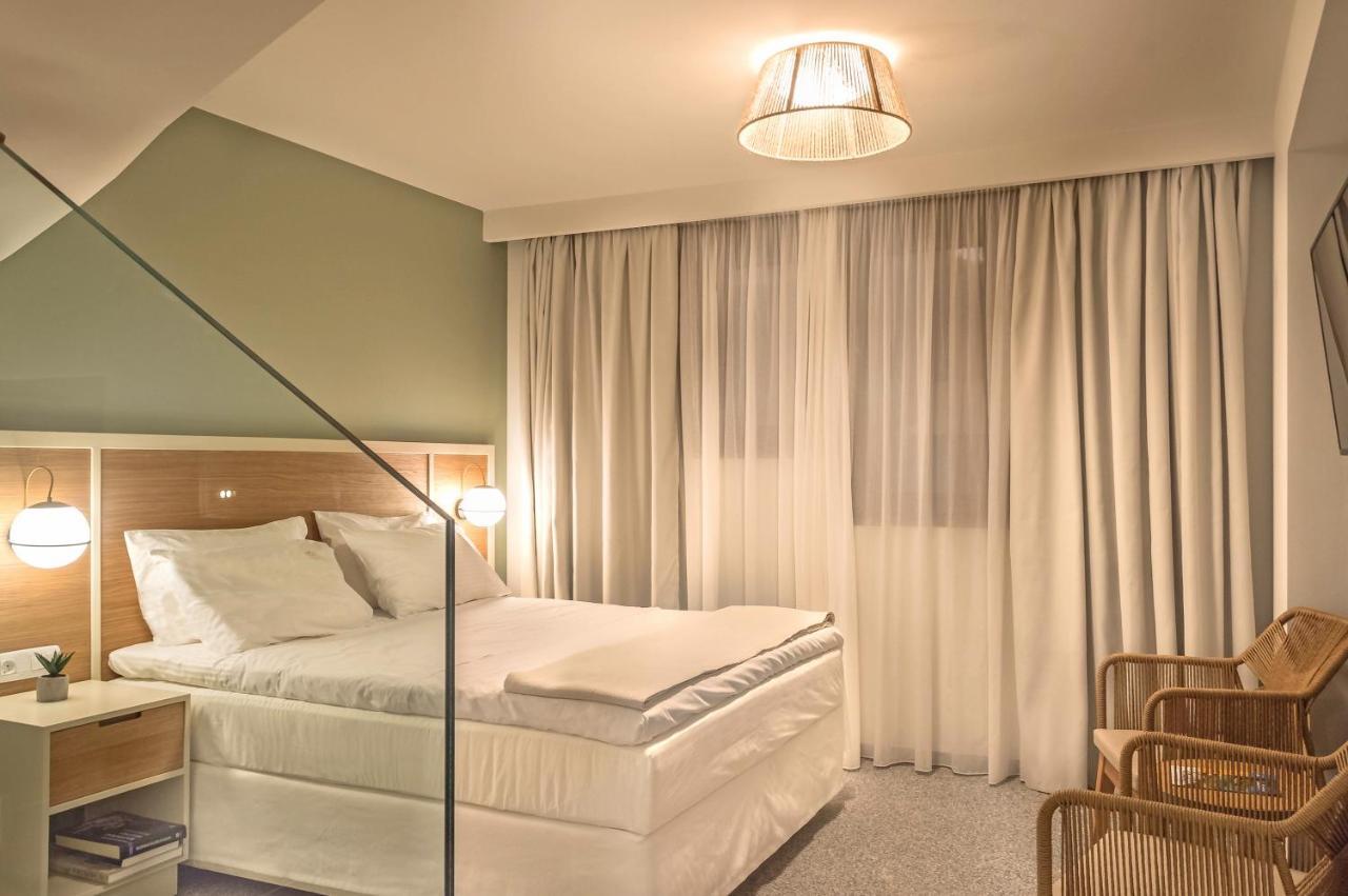 Eco Green Residences & Suites Торони Екстериор снимка